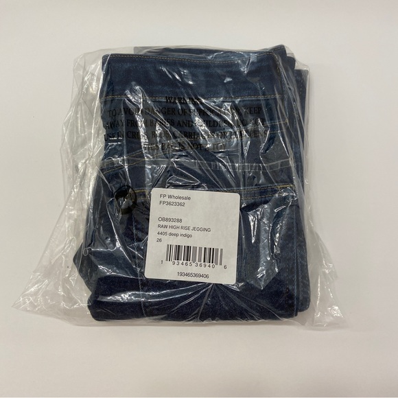 NWT Free People Blue Dark Wash Raw Hem High Rise Denim Jegging Jeans 26 - Picture 5 of 6